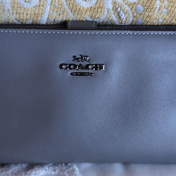 COACH SKINNY WALLET🩶 Gray And Gunmetal - Picture 3 of 16